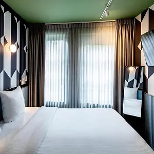 Tourist 3*, Amsterdam Holandia